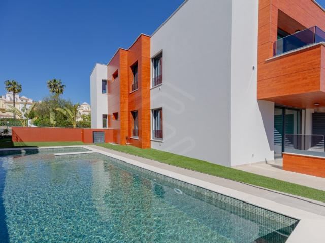 Apartamento T3 em Condomínio com Piscina perto da Praia, no centro de Vilamoura, Algarve