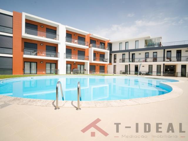 Apartamento T3 em condomínio de prestígio a 5 Minutos da Praia de Porto Dinheiro