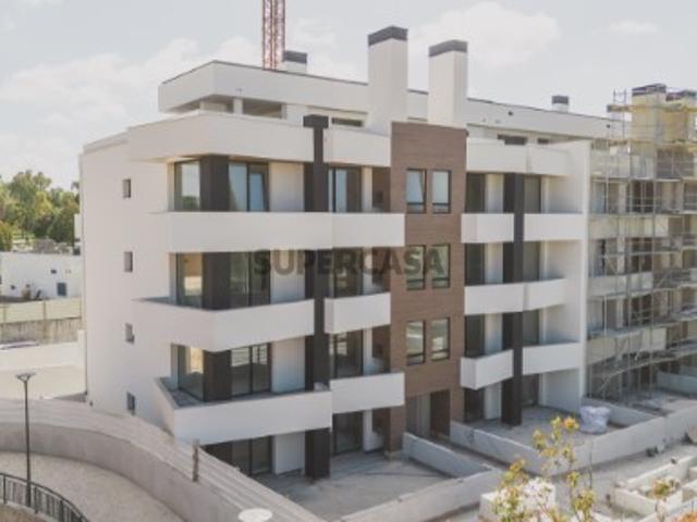 Apartamento T3 em condomínio fechado
