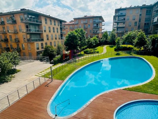 Apartamento T3 em Condomínio Fechado com Garagem e Jardim em Santo António dos Olivais, Coimbra