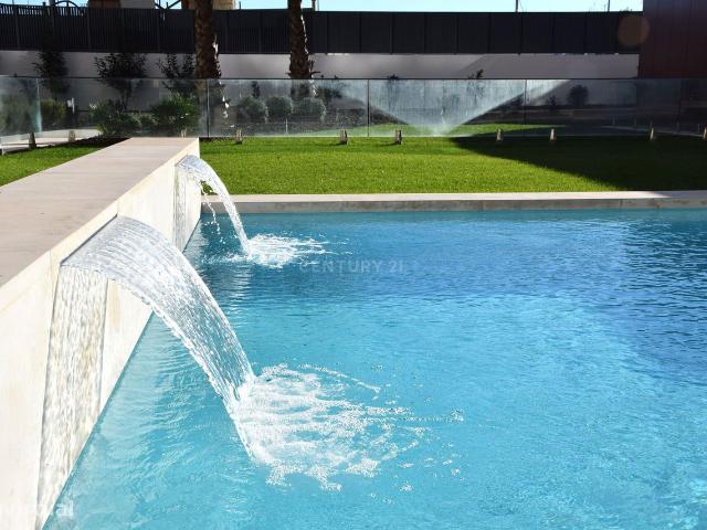 Apartamento T3 em Condomnio de Luxo River Terraces