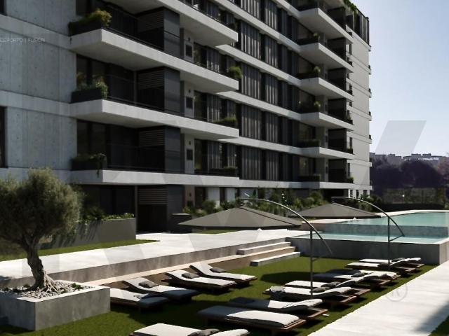 Apartamento T3 em construção com varanda no Fusion Private Residence, Prelada