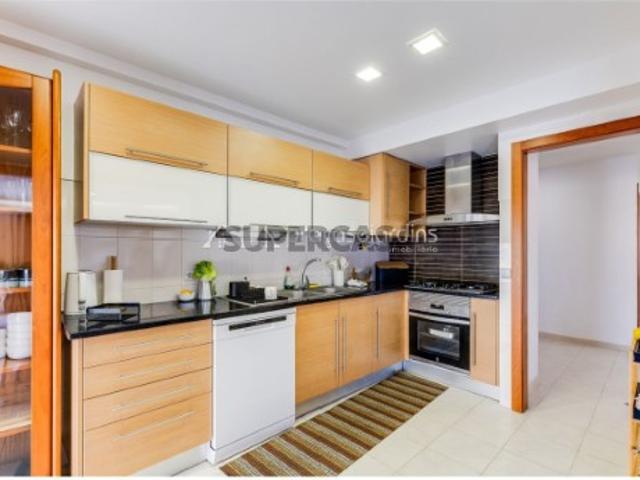 Apartamento T3 em Coimbrão