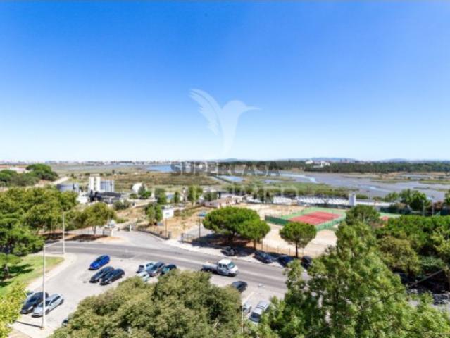 Apartamento T3 em Corroios