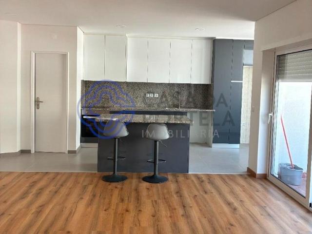 Apartamento T3 em Darque junto á Nacional