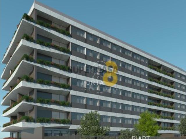 Apartamento T3, em edifício novo junto ao parque da cidade e a poucos minutos da praia de Matosinhos