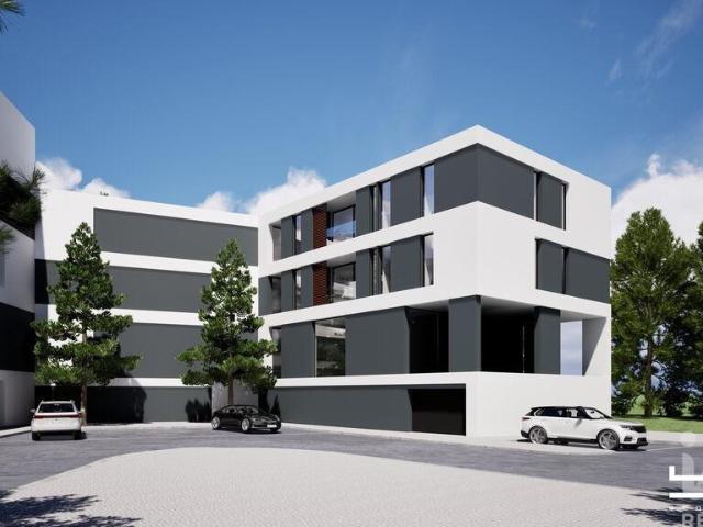 Apartamento T3 em Estômbar e Parchal de 128,00 m²