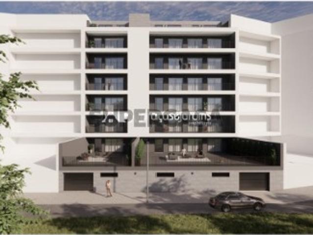 Apartamento T3 em Évora de Alcobaça