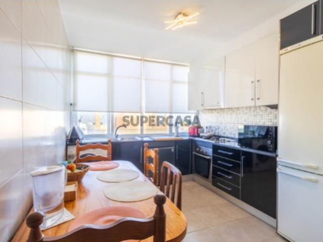 APARTAMENTO T3 EM EXCELENTE LOCALIZAÇÃO