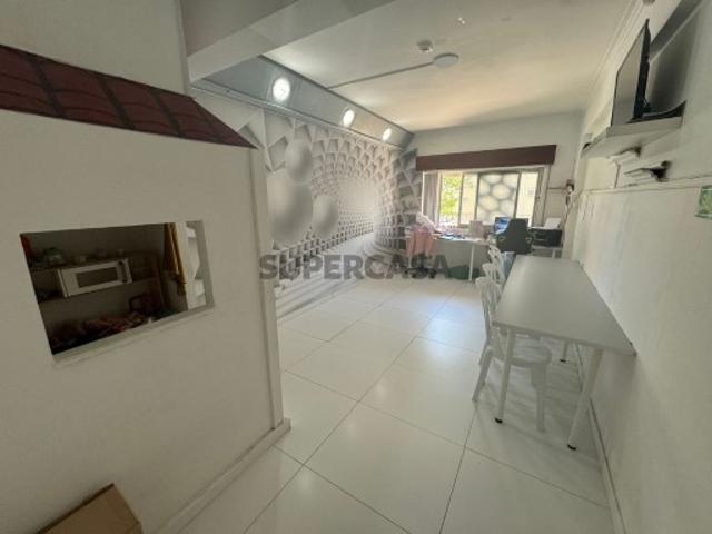 Apartamento T3 em Falagueira Venda Nova