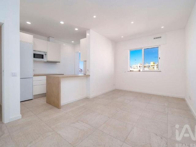 Apartamento T3 em Faro de 72 m² 72m² Faro Sé e São Pedro