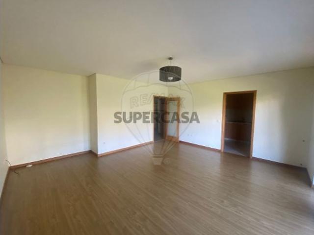 Apartamento T3 em Fonte Arcada e Oliveira