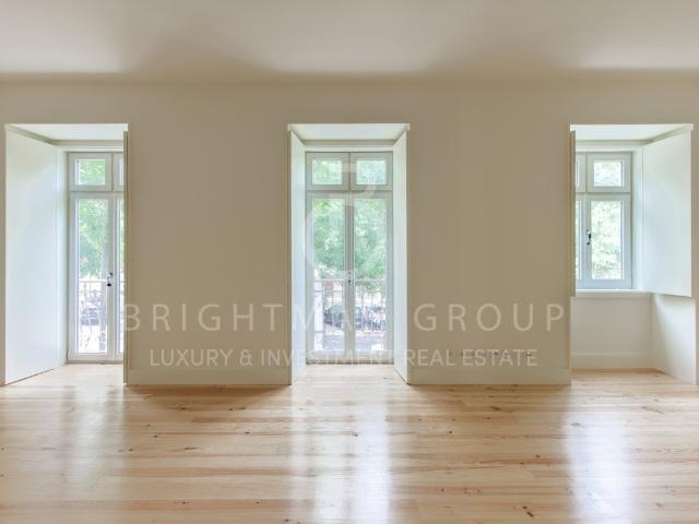 Apartamento T3 em frente ao Palácio da Rainha, Lisboa 0m² Arroios