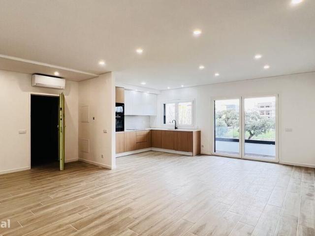 Apartamento T3 em Gmbia Pontes Alto da Guerra de 145,00 m2
