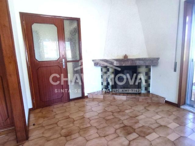 Apartamento T3 em Grij c/ cozinha equipa e varanda SMF/02923/CO