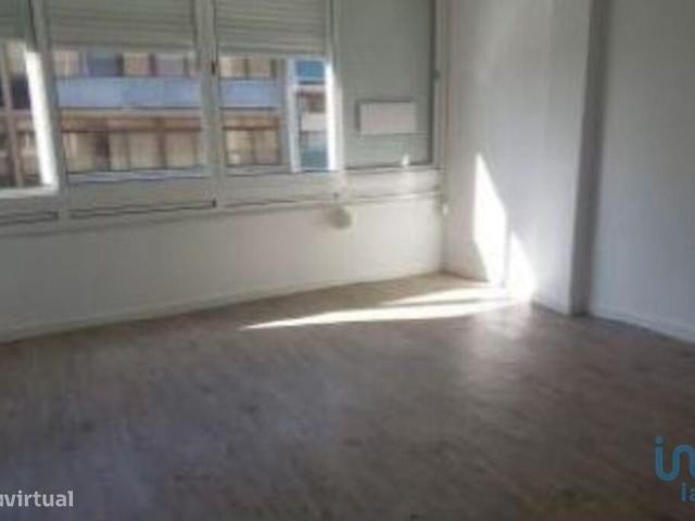 Apartamento T3 em Laranjeiro e Feij de 92,00 m2