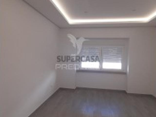 Apartamento T3 em Laranjeiro e Feijó