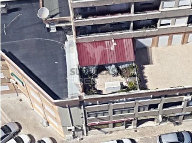 Apartamento T3 em Laranjeiro e Feijó