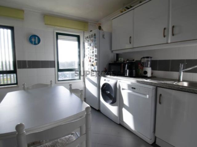 Apartamento T3 em Laranjeiro e Feijó
