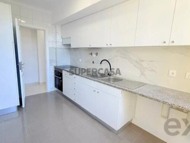 Apartamento T3 em Laranjeiro e Feijó