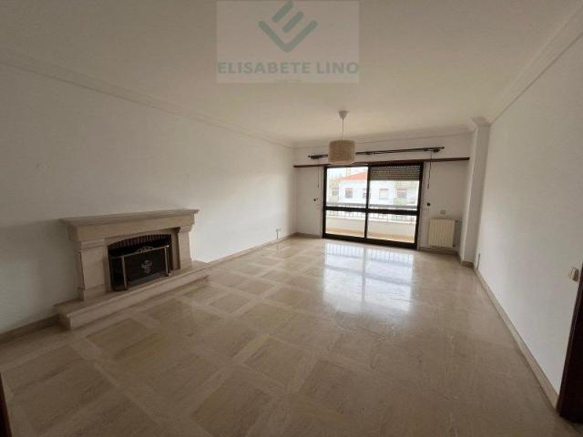Apartamento T3 em Lisboa