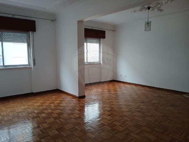 Apartamento T3 em Lisboa
