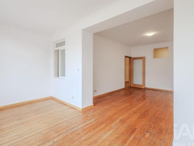 Apartamento T3 em Lisboa