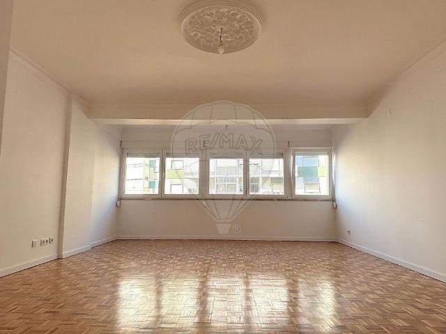 Apartamento T3 em Lisboa