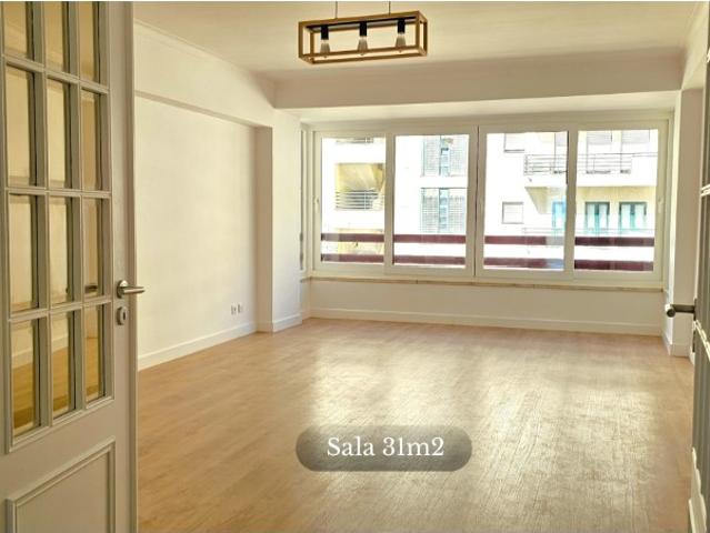 Apartamento T3 em Lisboa Benfica