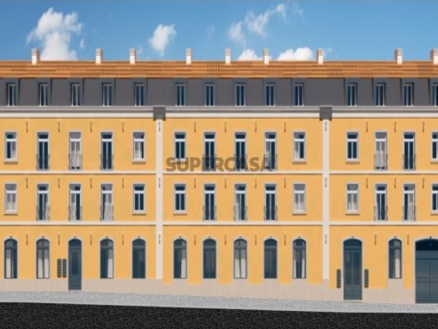 Apartamento T3 em Lisboa em condomínio fechado com piscina