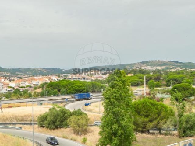 Apartamento T3 em Loures
