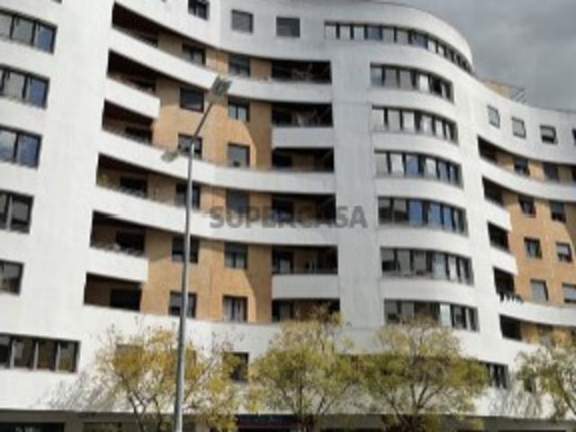 Apartamento T3 em Loures