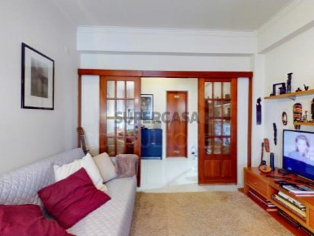 Apartamento T3 em Loures