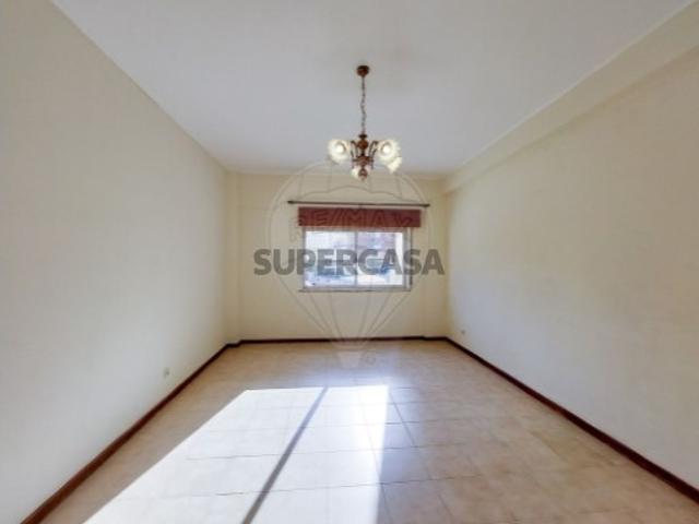 Apartamento T3 em Loures