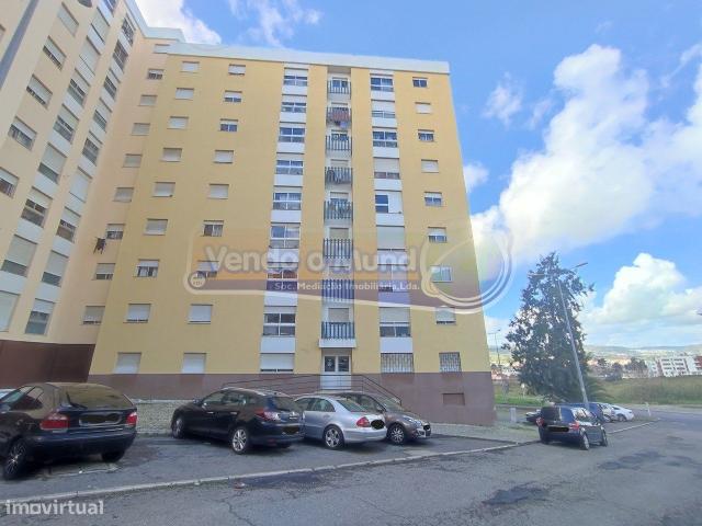 Apartamento T3 em Loures LXLR036