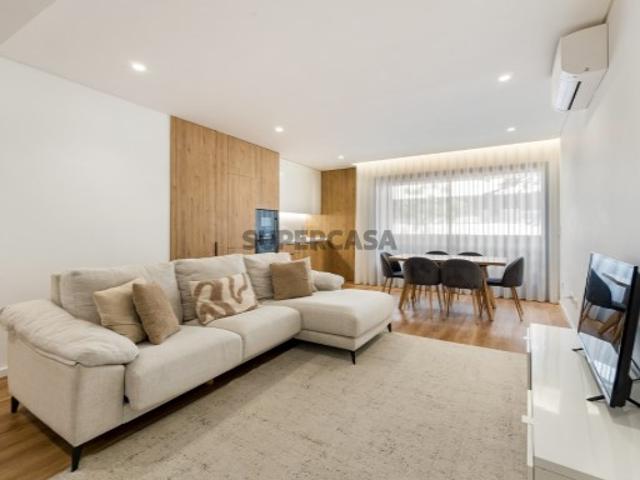 Apartamento T3 em Madalena