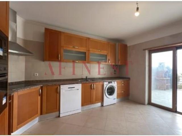 Apartamento T3 Em Mafra Com Terraço 115m² Mafra