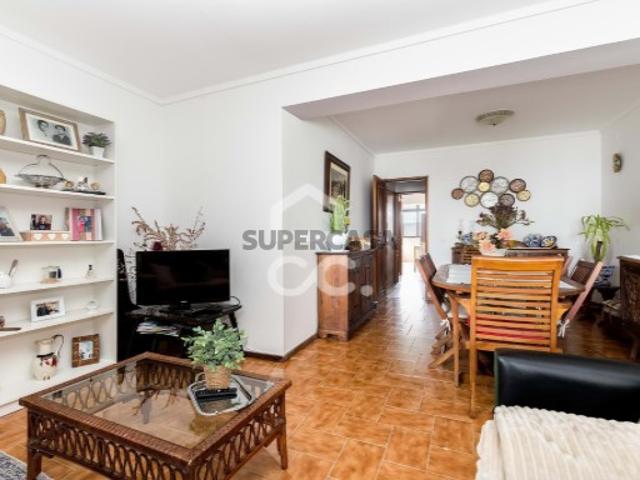 Apartamento T3 em Malagueira e Horta das Figueiras