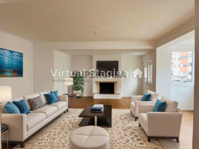 Apartamento T3 em Matarraque, Cascais com Elevador e Arrecadação