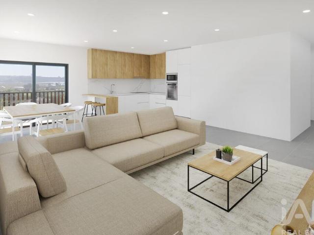 Apartamento T3 em Mexilhoeira Grande de 118,00 m²