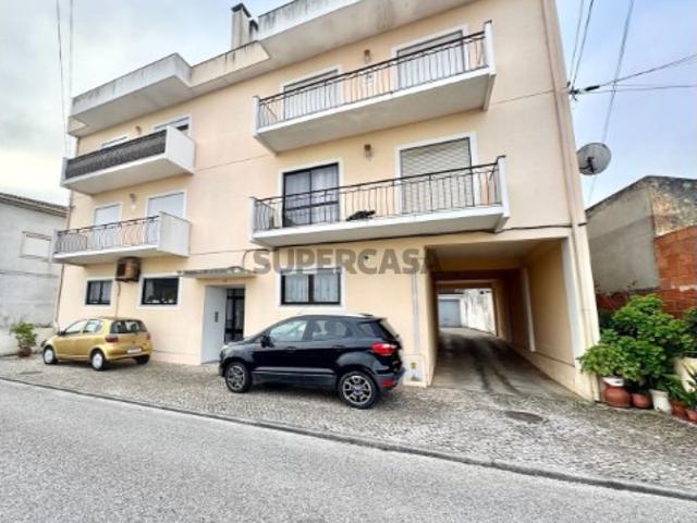 Apartamento T3 em Monte Real e Carvide