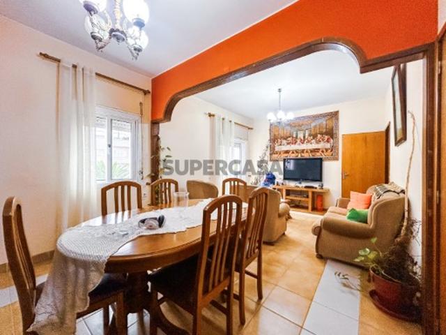 Apartamento T3 em Mozelos