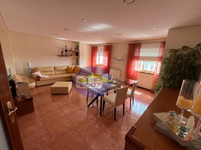 Apartamento T3 em Mozelos