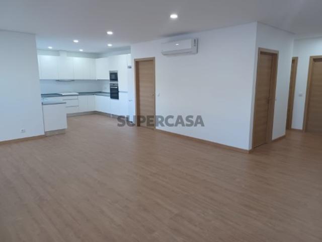 Apartamento T3 em Nelas
