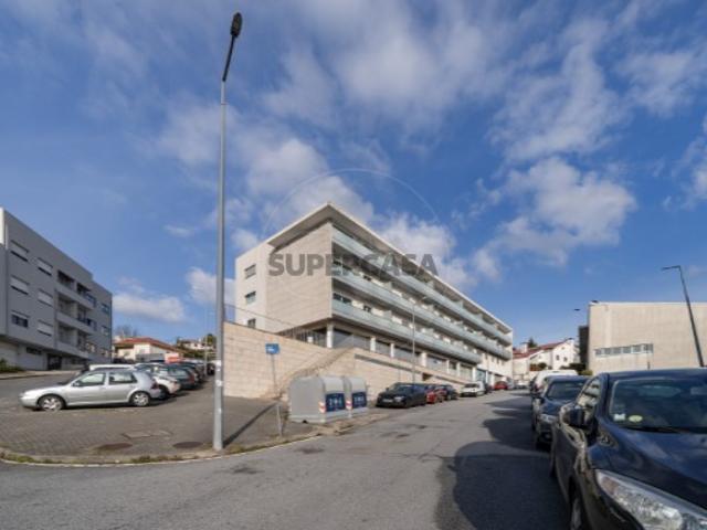 Apartamento T3 em Nogueira, Fraião e Lamaçães
