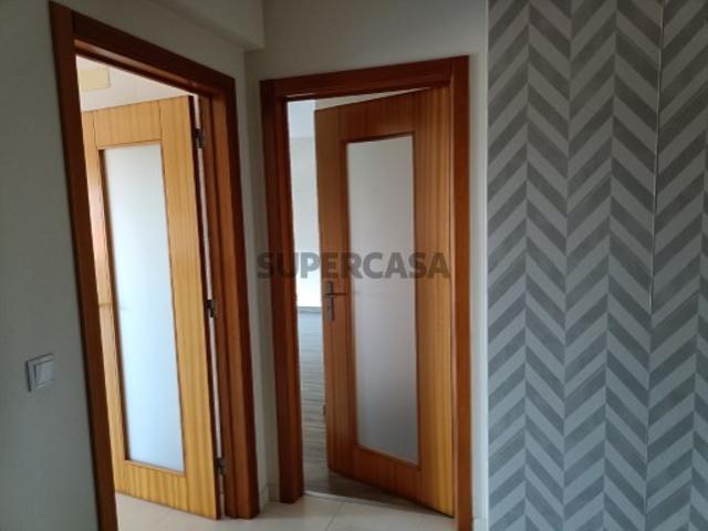 Apartamento T3 em Nossa Senhora Misericórdias