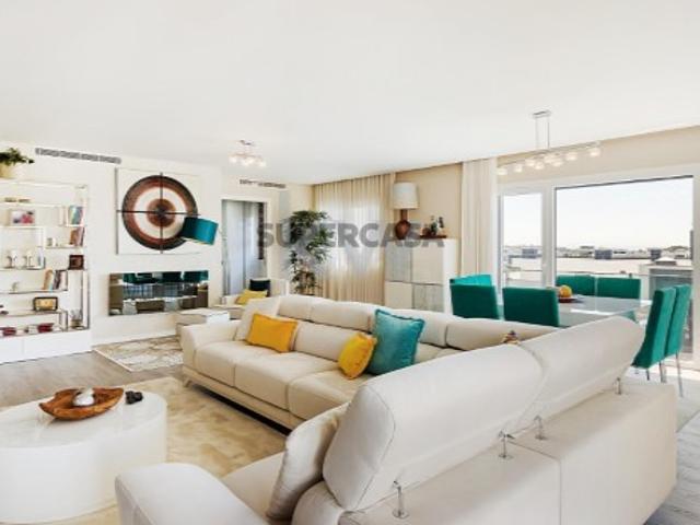Apartamento T3 em OEIRAS | Varanda com 30,50 m2 | Box privativa para 2 viaturas