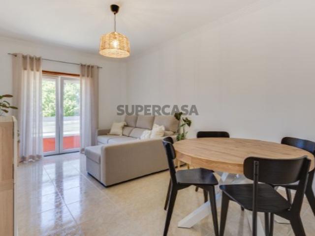 Apartamento T3 em Paio Pires