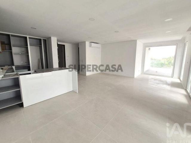 Apartamento T3 em Palmela de 203,00 m²