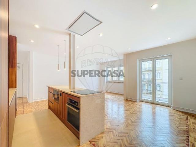 Apartamento T3 em Penha de França